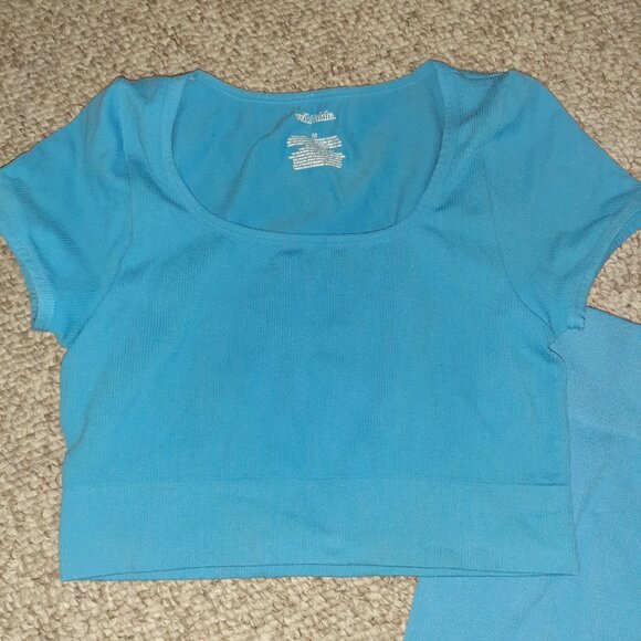 2 PC SET WILD FABLE SHORTS & CROP TOP FITNESS YOGA GYM OUTFIT-WOMENS SIZE M - Picture 3 of 5